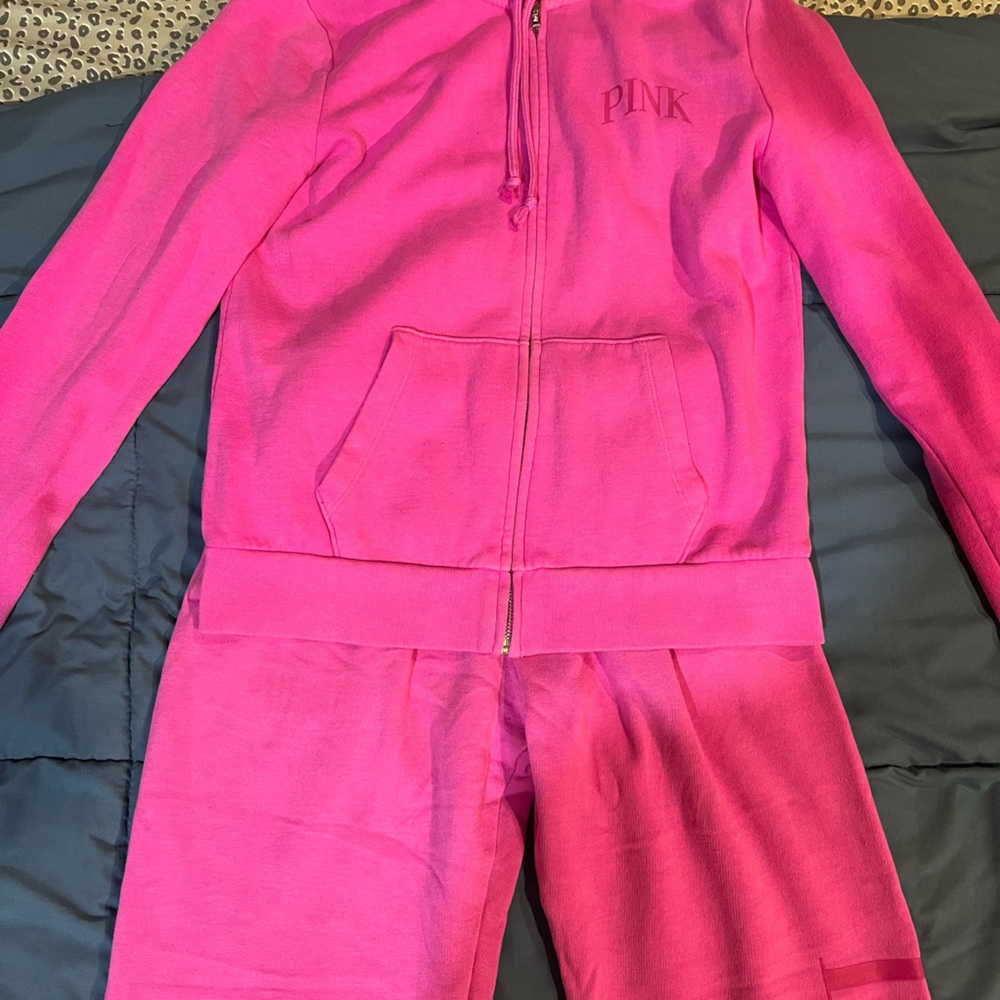 sweatsuit